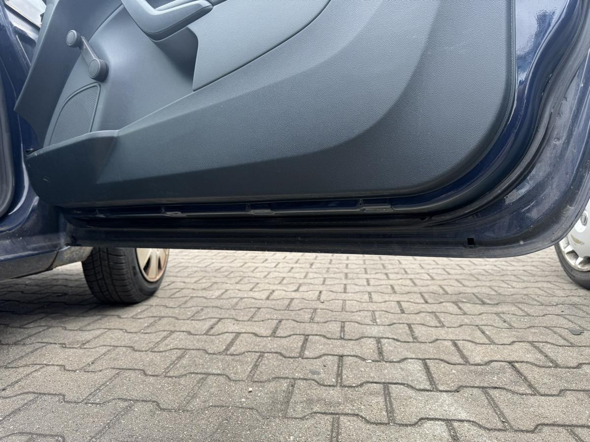 Ford Fiesta JA8 original T&uuml;r vorn rechts Blazer Blau 3-T&uuml;rer Bj.2009
